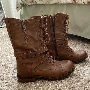Brown combat boots 🍂